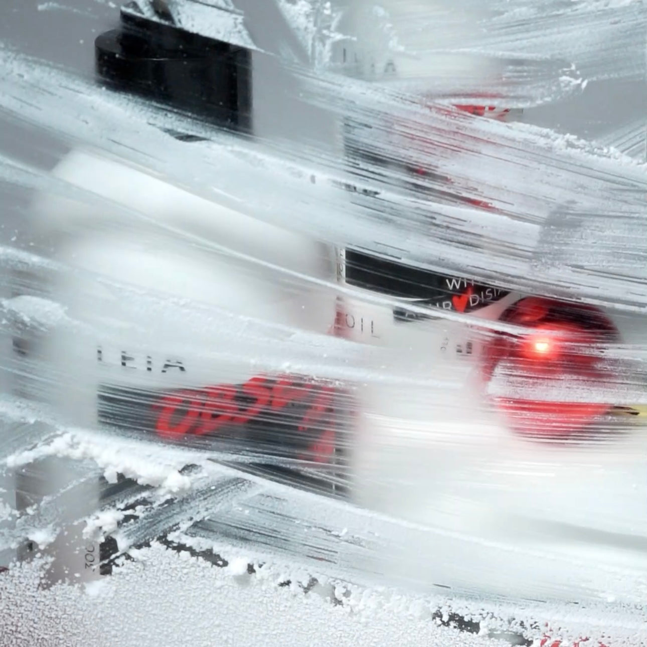 Зима і сухе волосся. Чому воно вередує і що з цим робити?