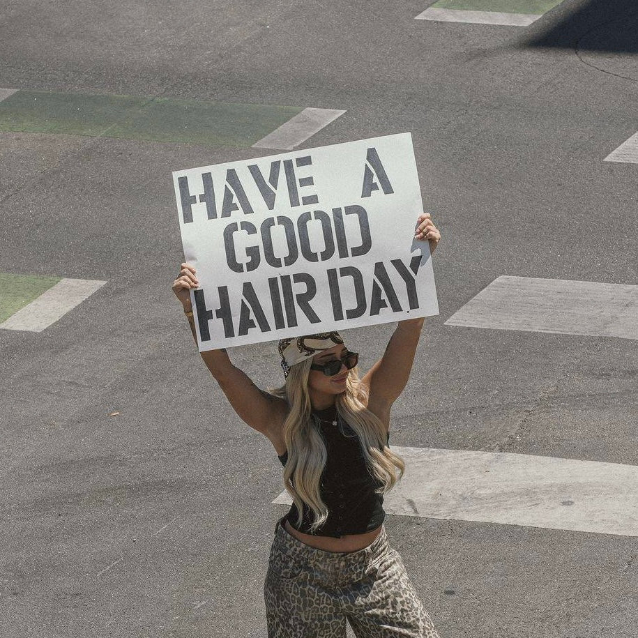 Жорстка вода та волосся: чому воно тьмяніє і як повернути блиск